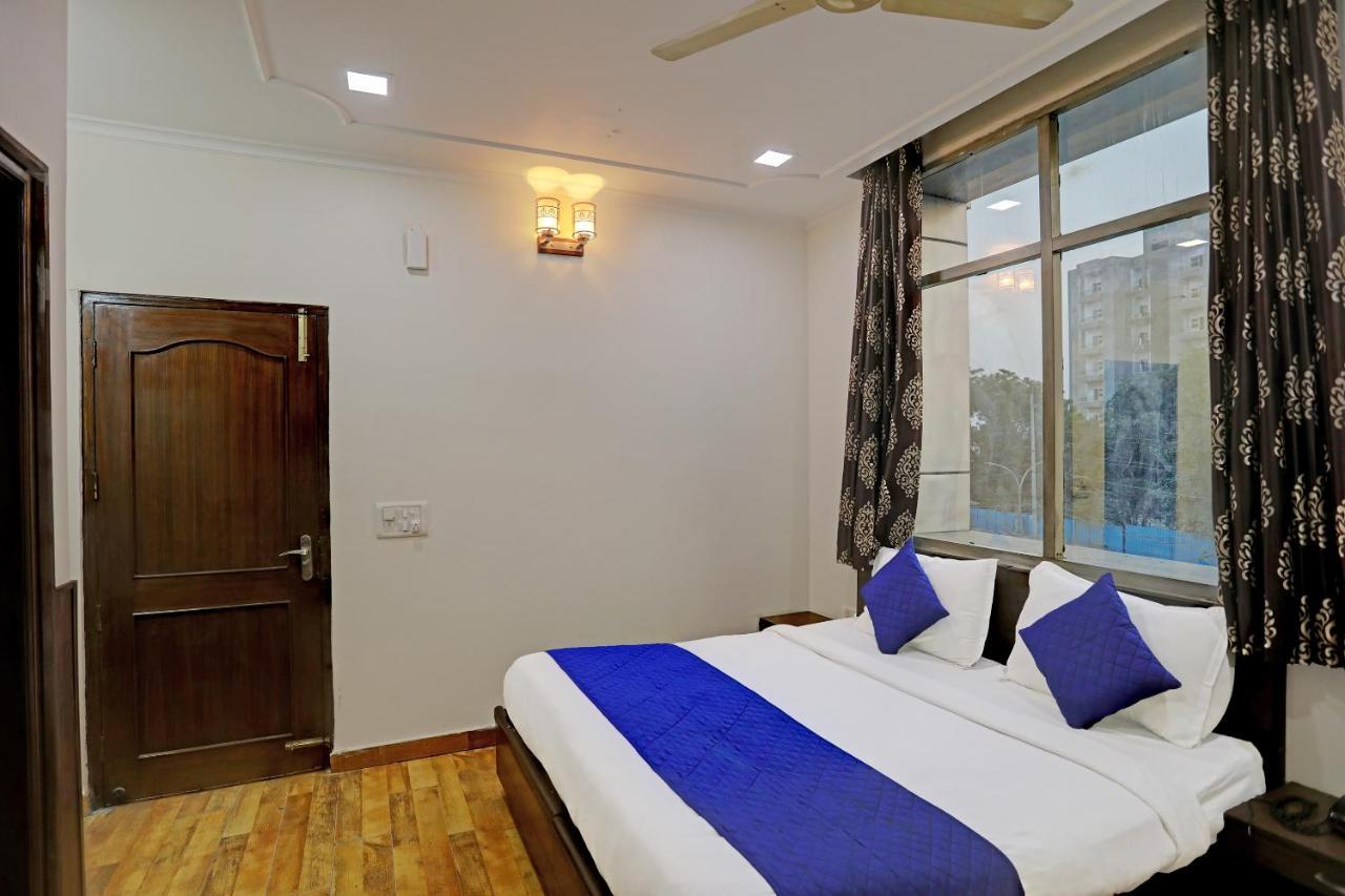 Hotel Grand Tushar - Ghaziabad Railway Station מראה חיצוני תמונה