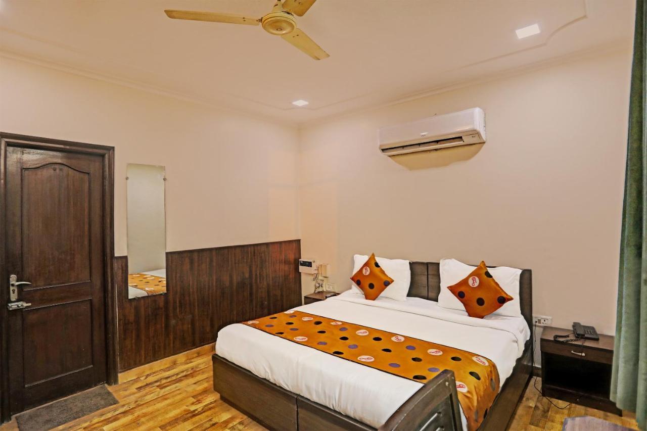 Hotel Grand Tushar - Ghaziabad Railway Station מראה חיצוני תמונה