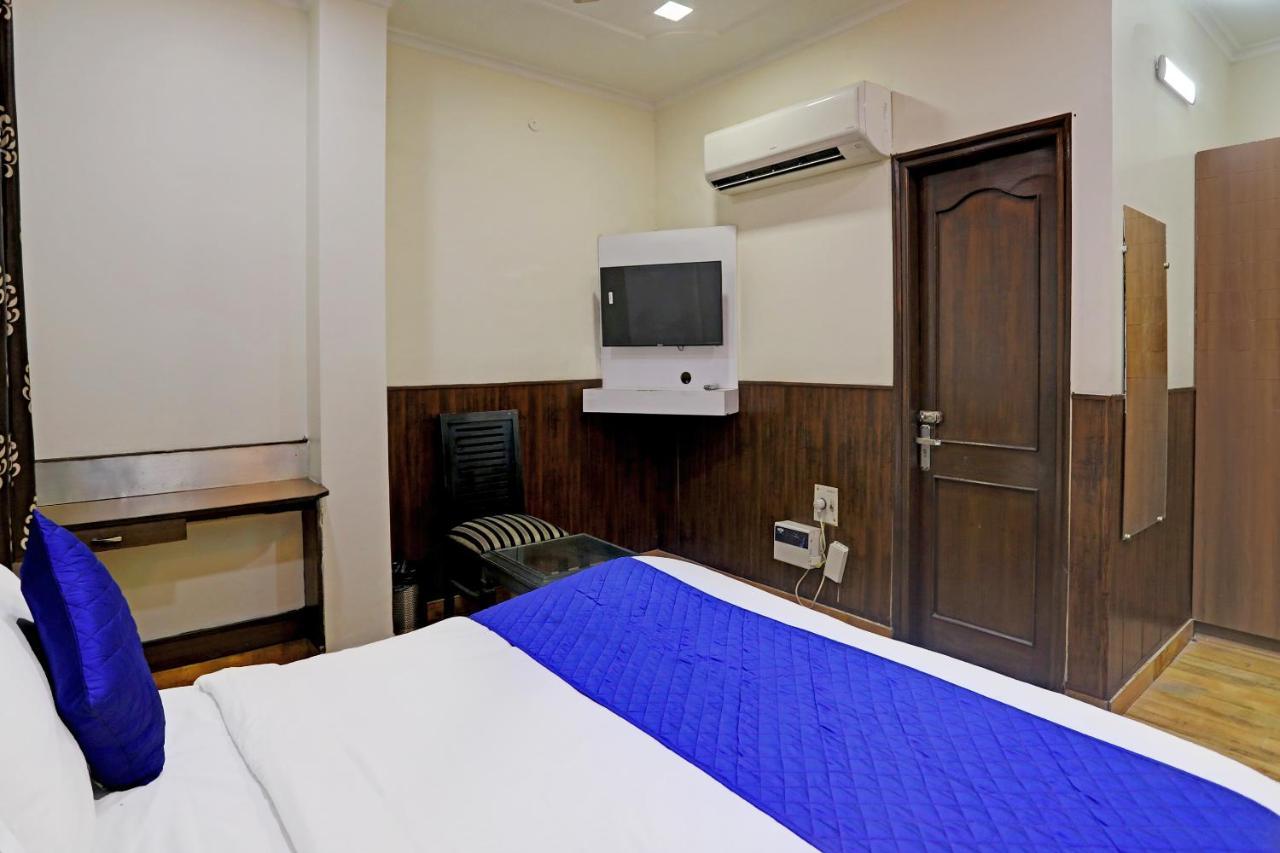 Hotel Grand Tushar - Ghaziabad Railway Station מראה חיצוני תמונה