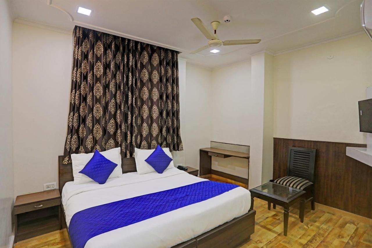 Hotel Grand Tushar - Ghaziabad Railway Station מראה חיצוני תמונה
