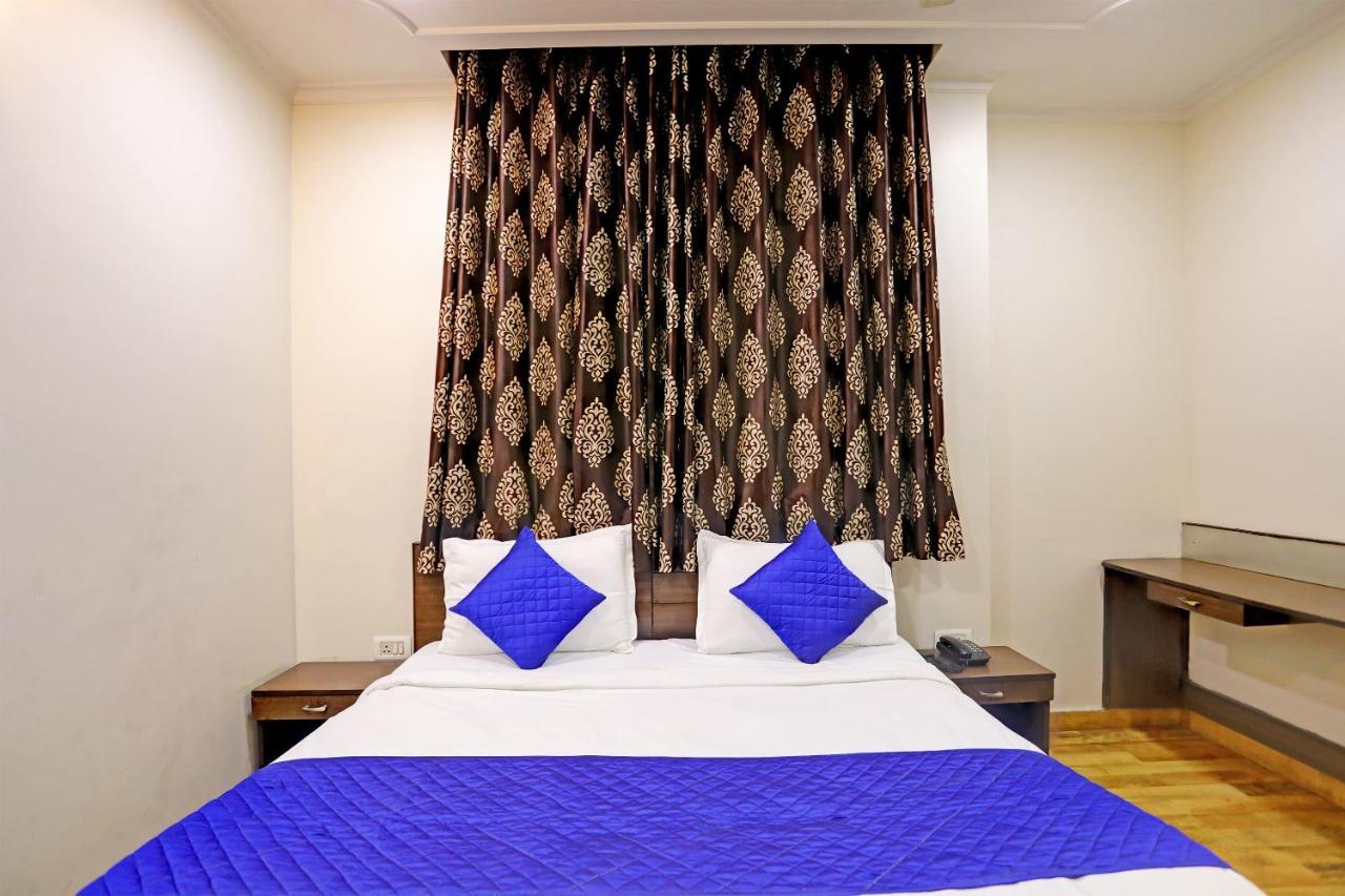 Hotel Grand Tushar - Ghaziabad Railway Station מראה חיצוני תמונה