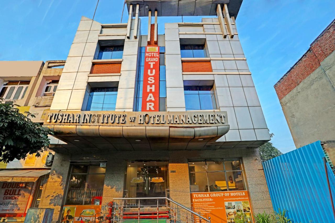 Hotel Grand Tushar - Ghaziabad Railway Station מראה חיצוני תמונה